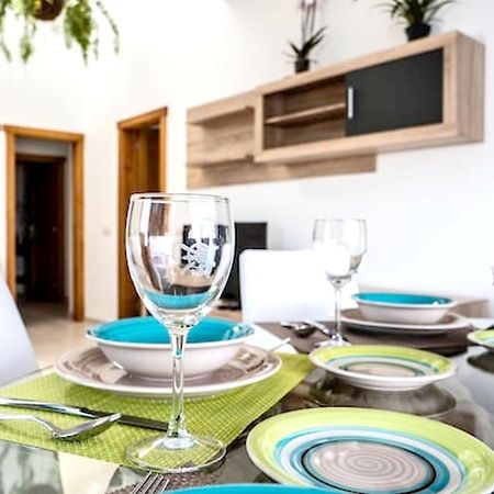 Comfortable House In Tias With Free Parking Екстериор снимка